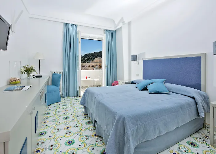 Hotel Gatto Bianco 4*