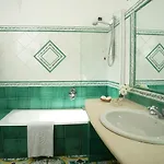 Gatto Bianco 4*