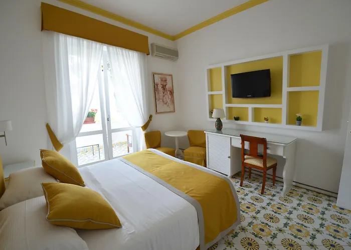 Hotel Gatto Bianco 4*