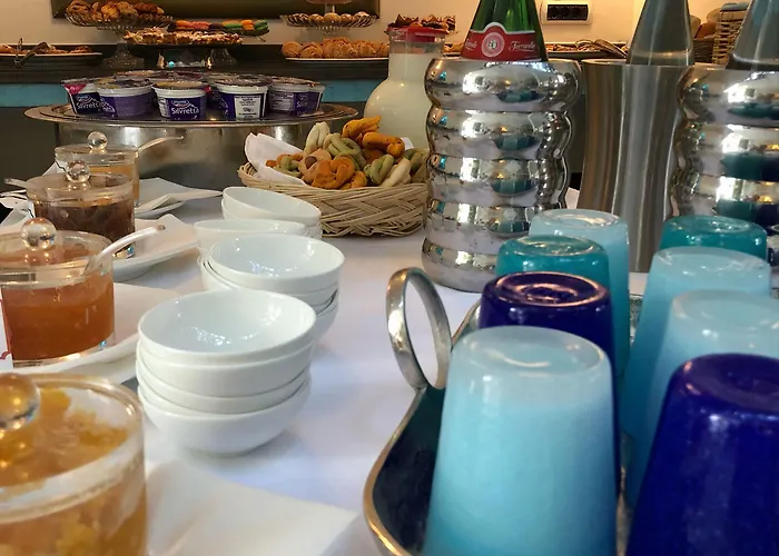 מלון Gatto Bianco 4*