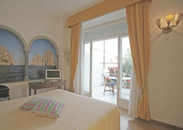 Hotel Gatto Bianco 4*